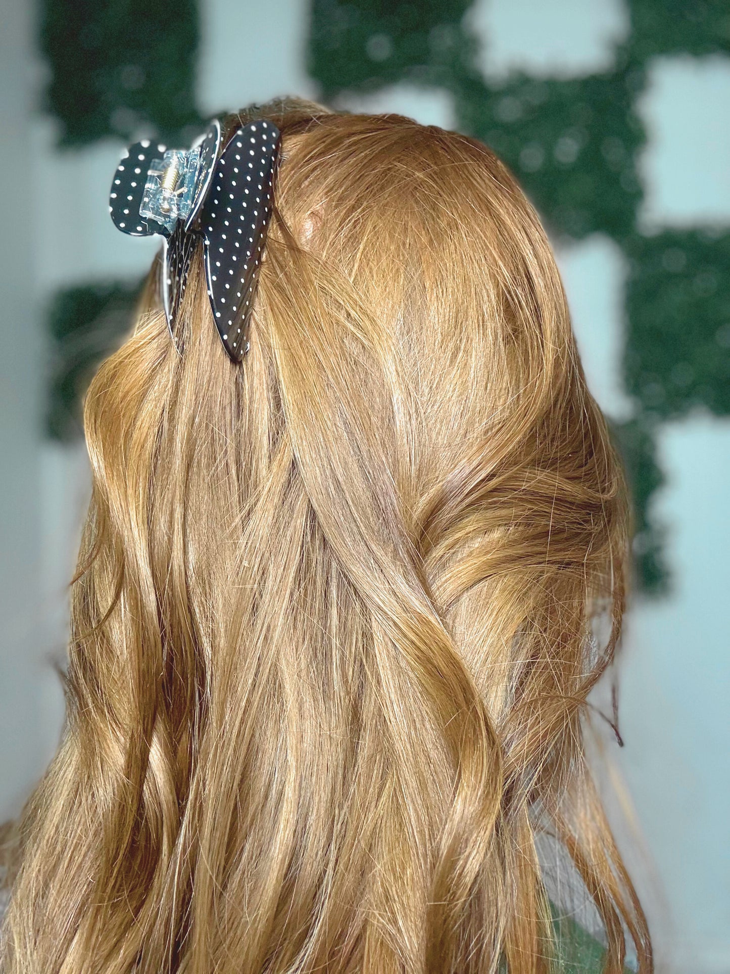 pretty in polka clip